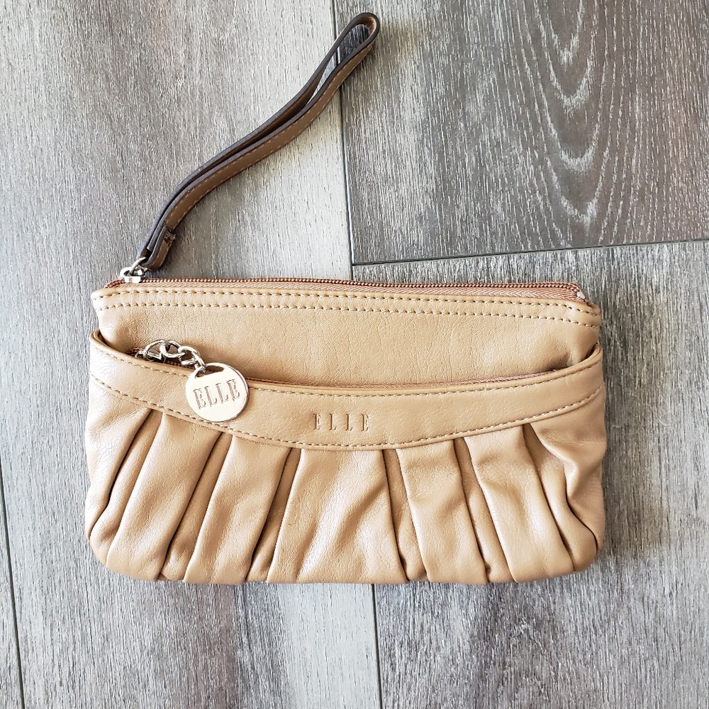 Elle clutch